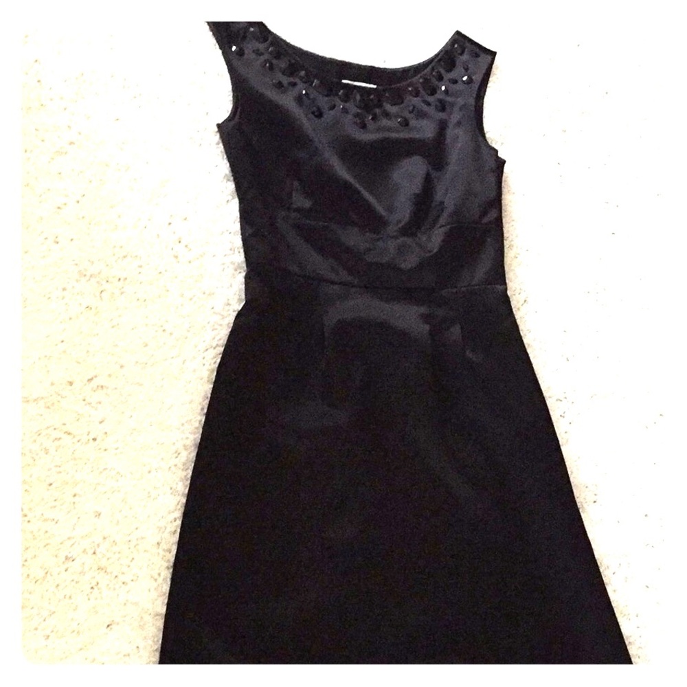 Anne Taylor sleeveless and unique LBD!!